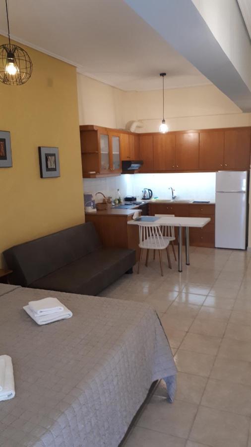 Oscar Centre * Kalamata